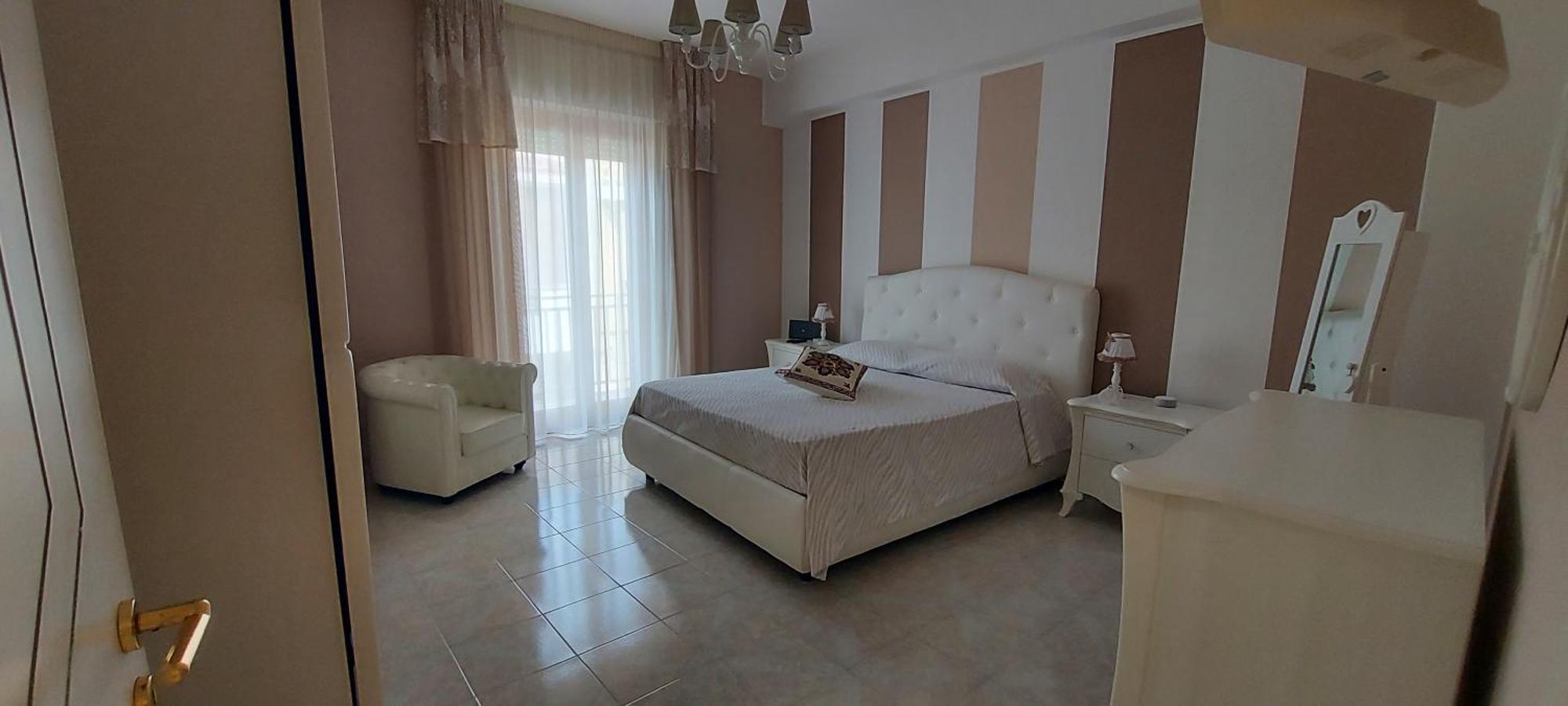 Casa Vacanze Francesco Pulsano Ngoại thất bức ảnh